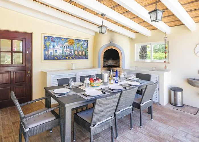 Holiday home Luxurioese - Privater Pool Und Schoener Garten By Interhome