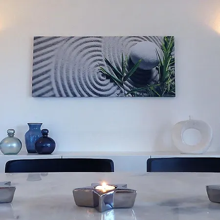 Nyaraló Luxurioese - Privater Pool Und Schoener Garten By Interhome Estômbar