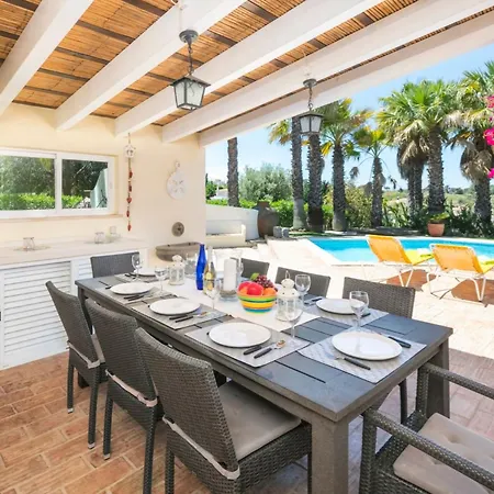Luxurioese - Privater Pool Und Schoener Garten By Interhome Estômbar