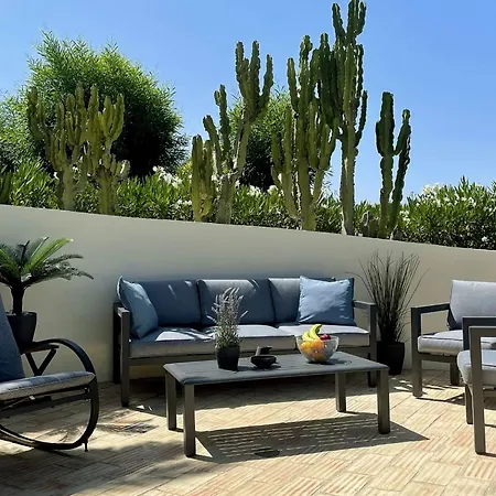 Luxurioese - Privater Pool Und Schoener Garten By Interhome Estômbar