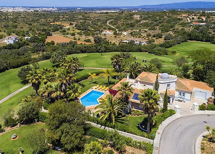 Prázdninový dům Luxurioese - Privater Pool Und Schoener Garten By Interhome *