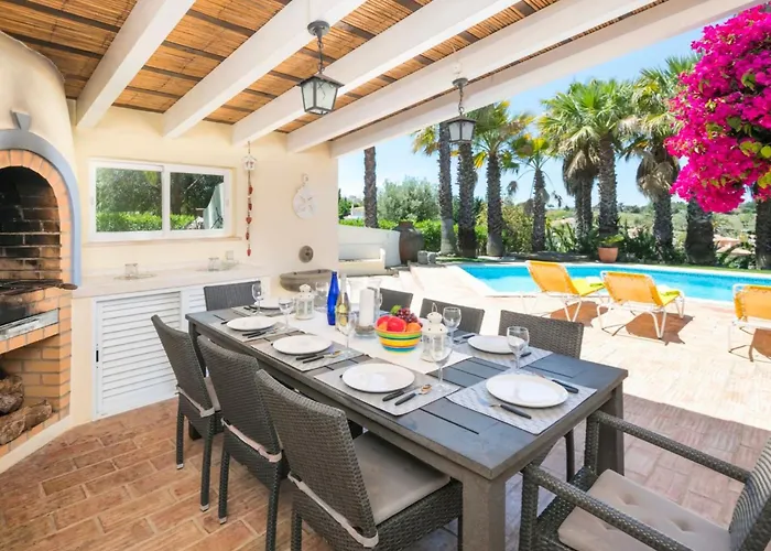 Luxurioese - Privater Pool Und Schoener Garten By Interhome Estômbar