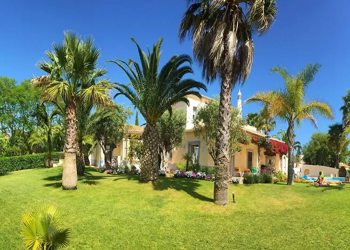 Nyaraló Luxurioese - Privater Pool Und Schoener Garten By Interhome *